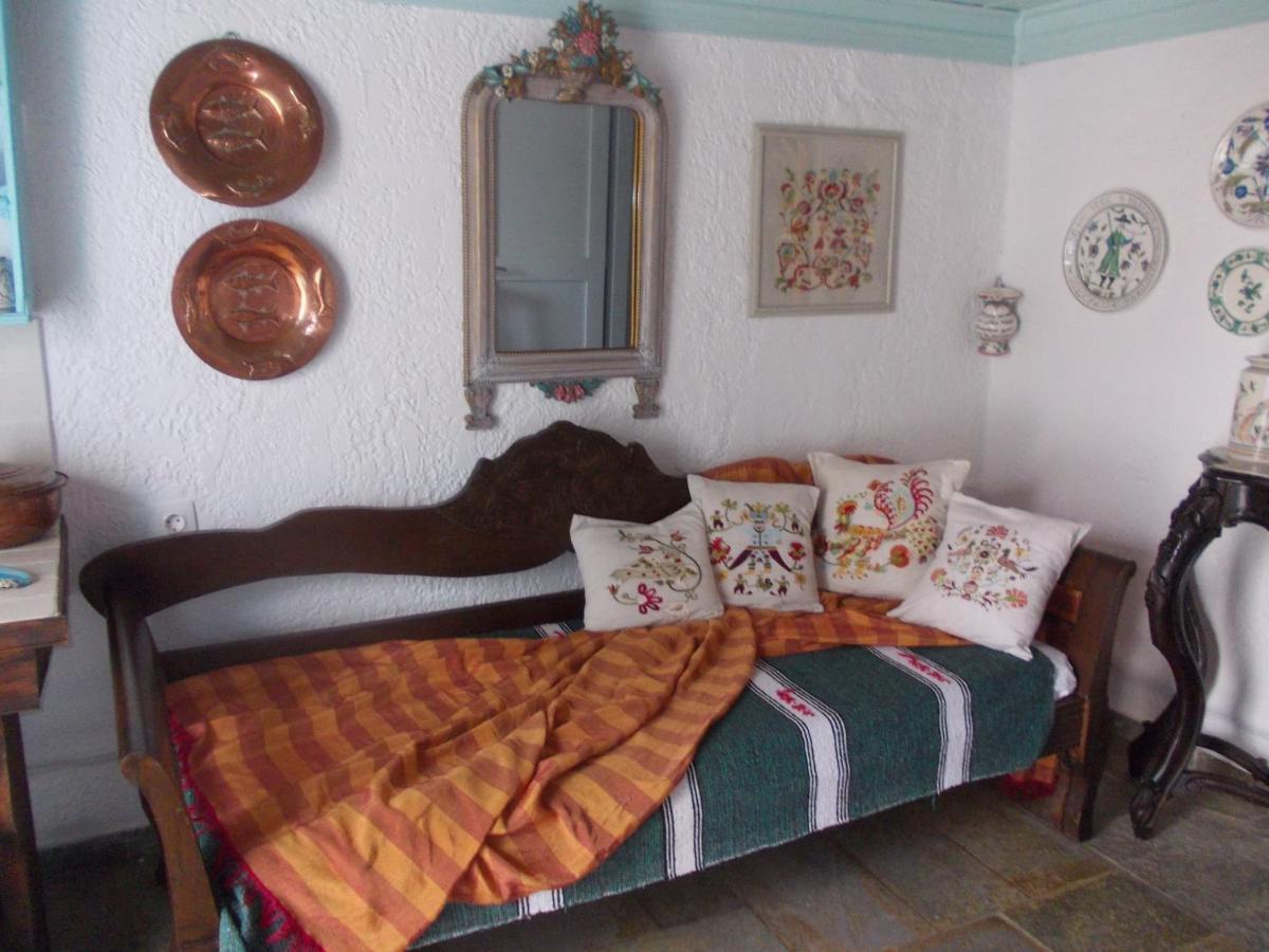 סקירוס Nyfes Traditional Boutique Frosyni מראה חיצוני תמונה