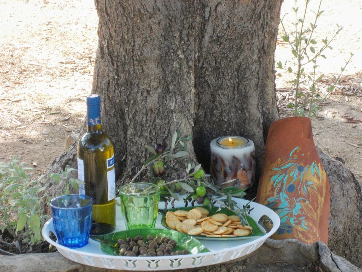 סקירוס Nyfes Traditional Boutique Frosyni מראה חיצוני תמונה